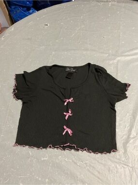 Black Ribbed Crop Tank Top with Pink Trim and Bows